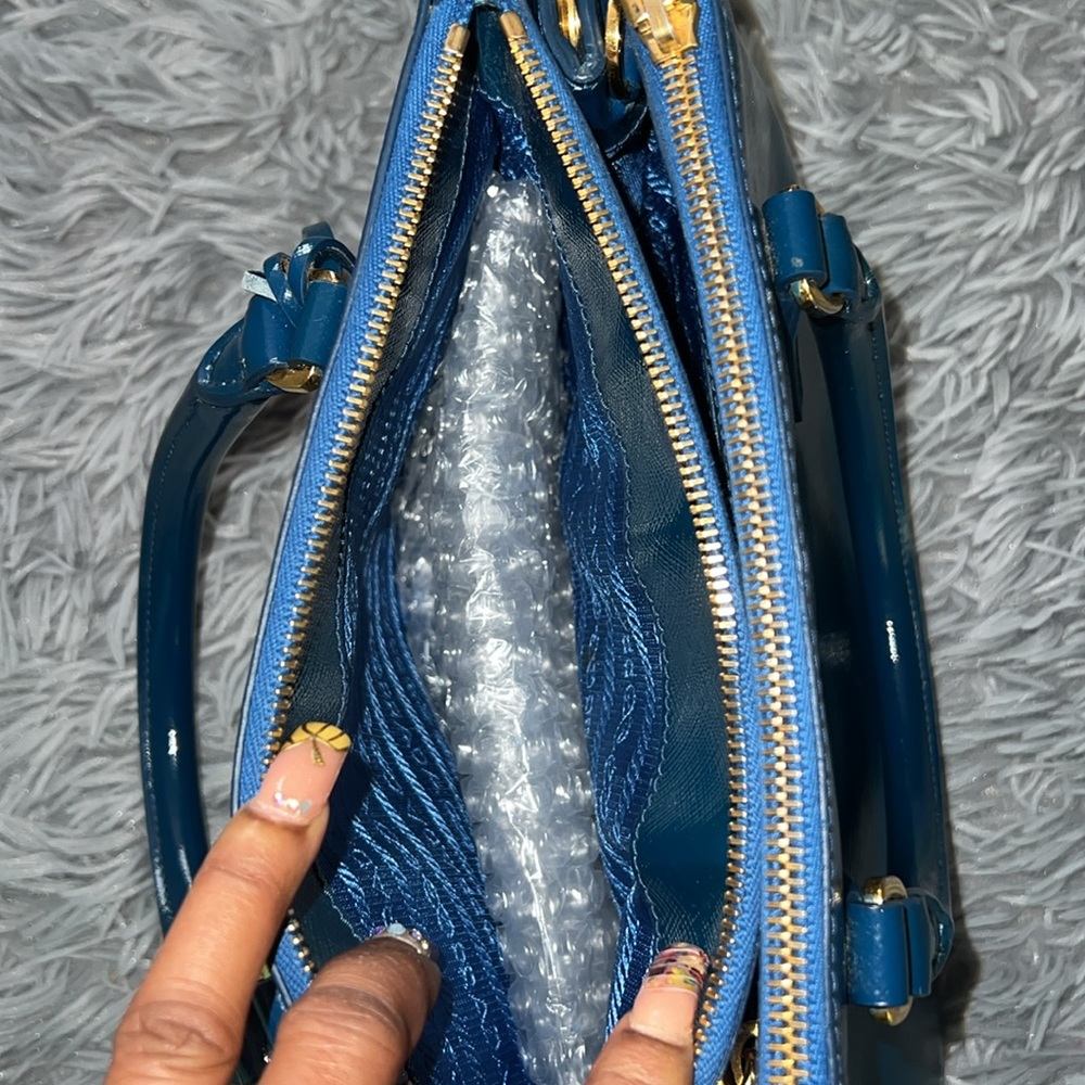 Prada saffiano leather bag - Picture 7 of 12